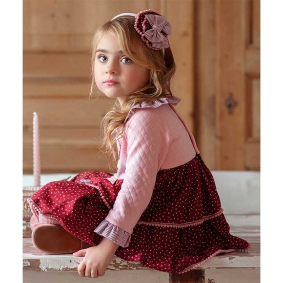 Spanish traditional Miranda Winter Girl Wine and Pink Dress Heart - Picture 2 of 5